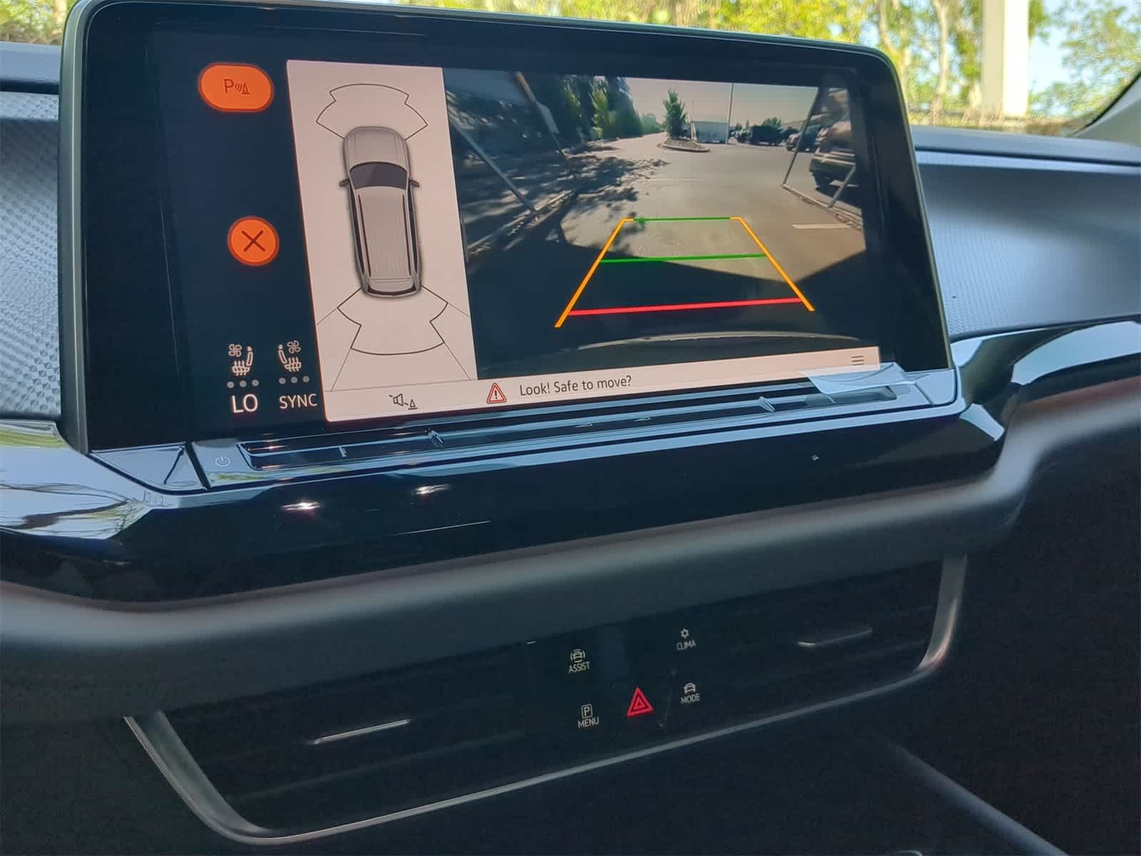 Thumbnail: 2025 Volkswagen Atlas - 27