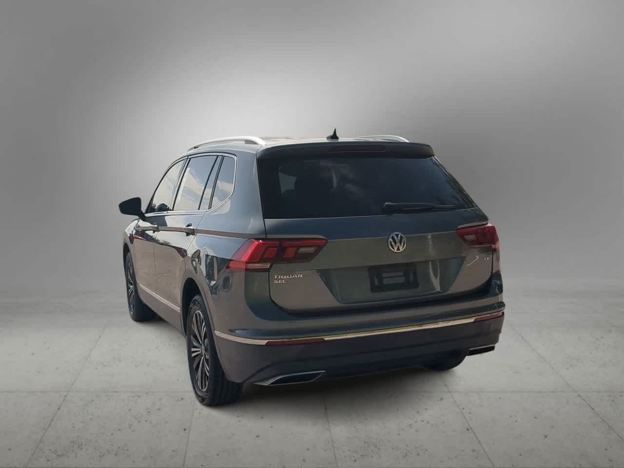 Thumbnail: 2018 Volkswagen Tiguan - 6