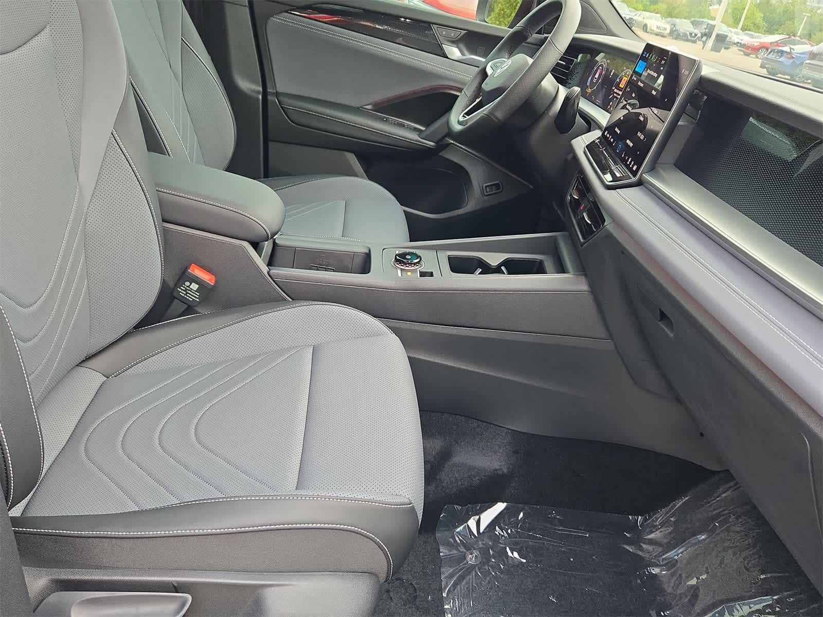 Thumbnail: 2025 Volkswagen Tiguan - 24