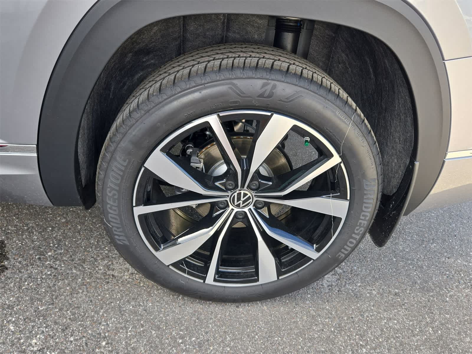 Thumbnail: 2026 Volkswagen Atlas - 14