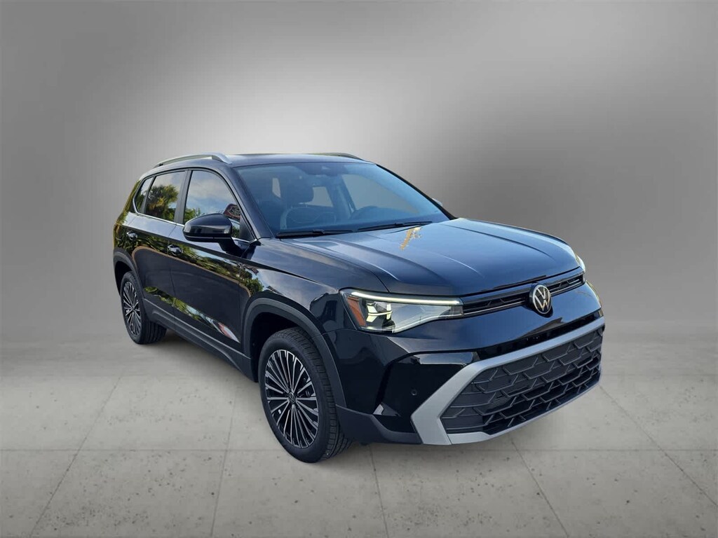 New 2025 Volkswagen Taos 1.5T SE SUV