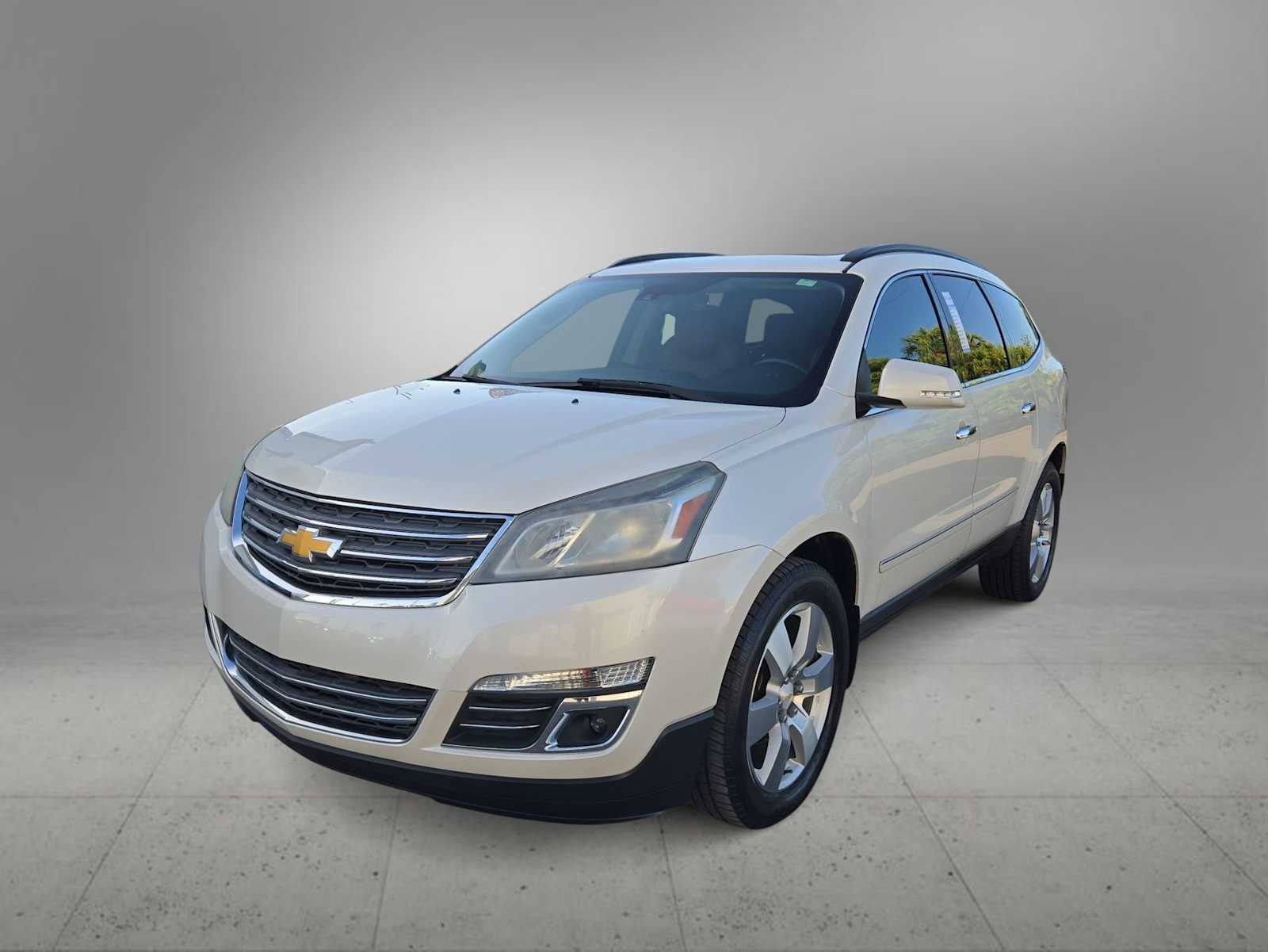 Thumbnail: 2015 Chevrolet Traverse - 4