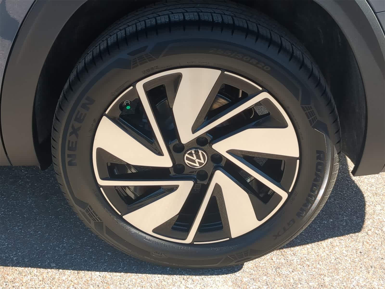 Thumbnail: 2026 Volkswagen Atlas - 14