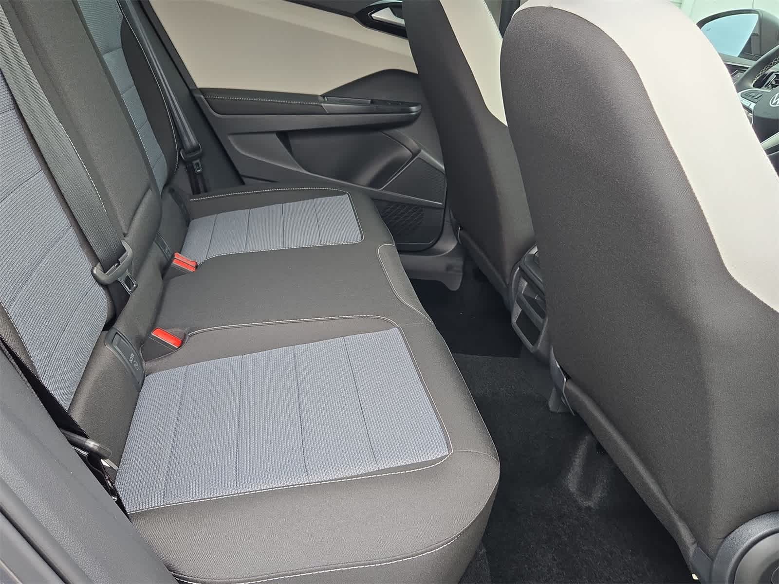 Thumbnail: 2025 Volkswagen Taos - 19