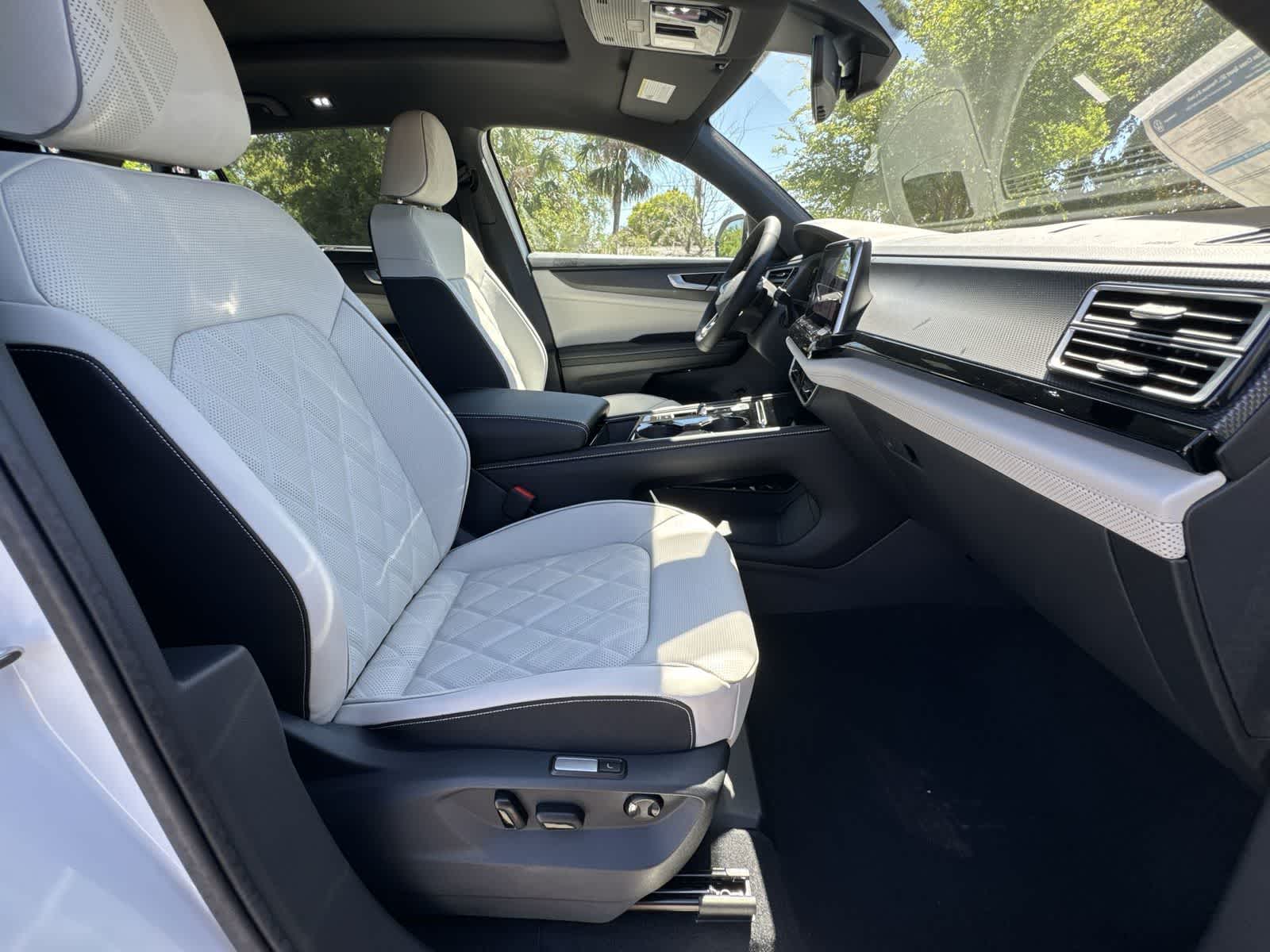 Thumbnail: 2026 Volkswagen Atlas - 21