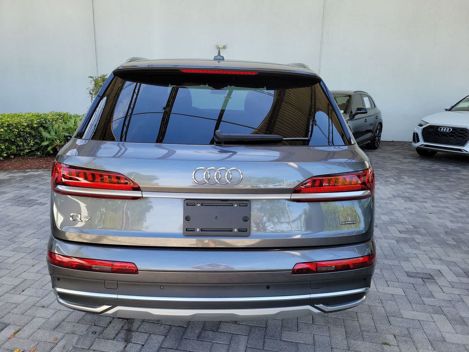 Thumbnail: 2023 Audi Q7 - 13