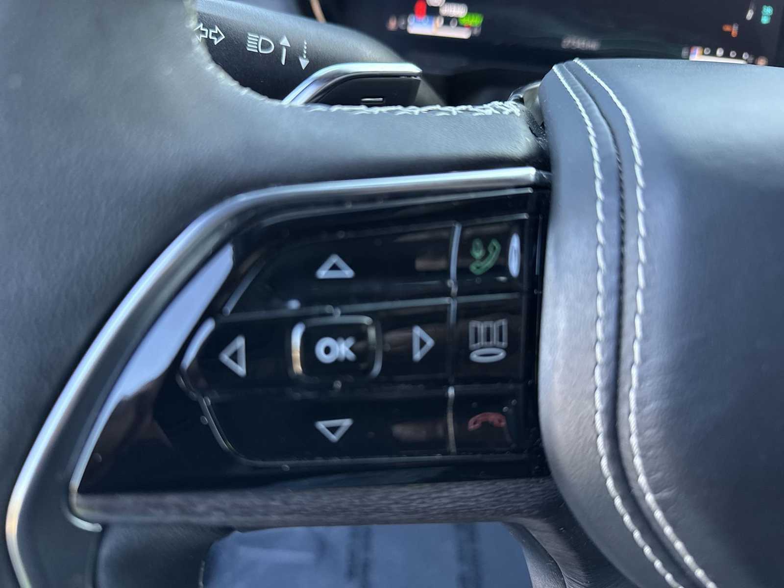 Thumbnail: 2022 Jeep Grand Cherokee - 28