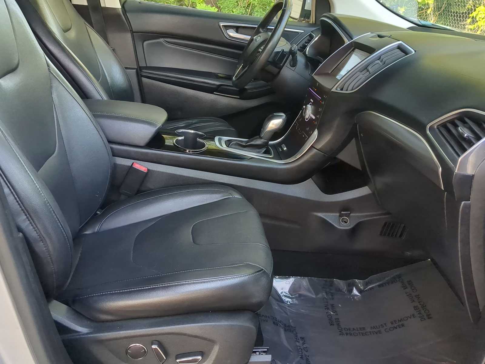 Thumbnail: 2017 Ford Edge - 23