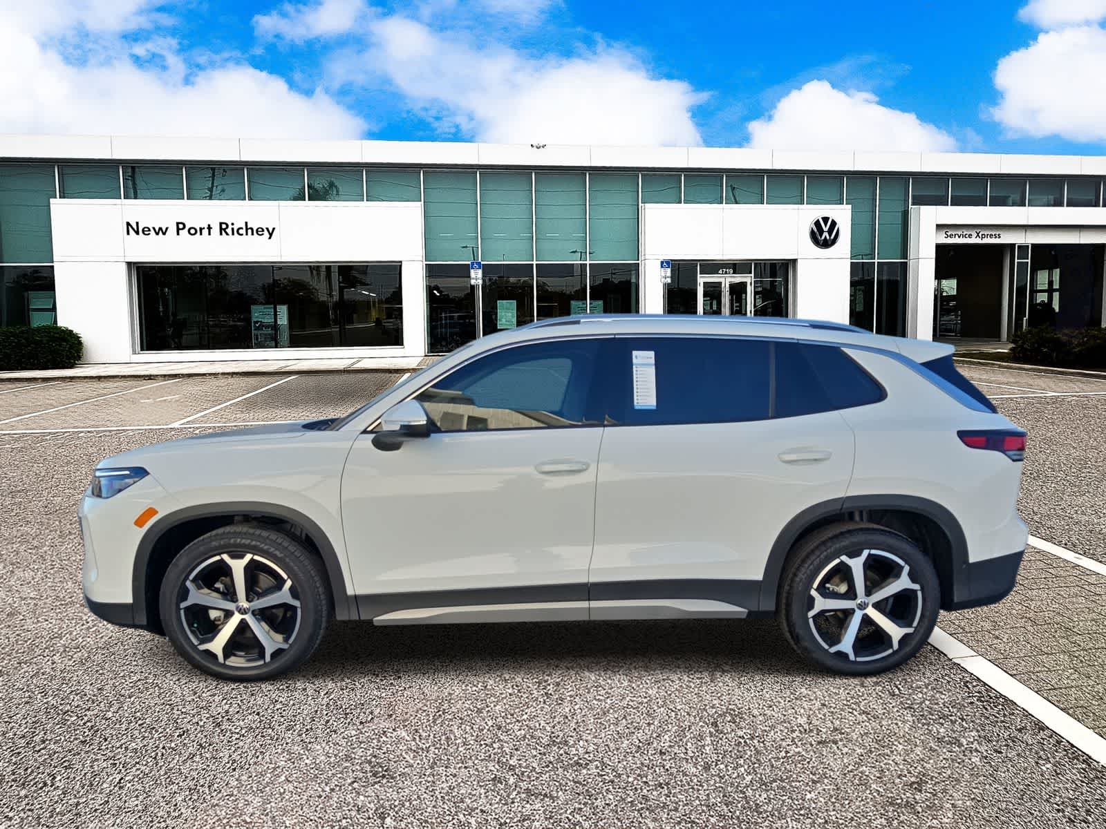 Thumbnail: 2026 Volkswagen Tiguan - 5