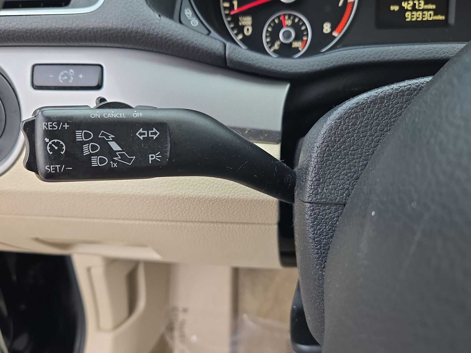 Thumbnail: 2015 Volkswagen Passat - 23