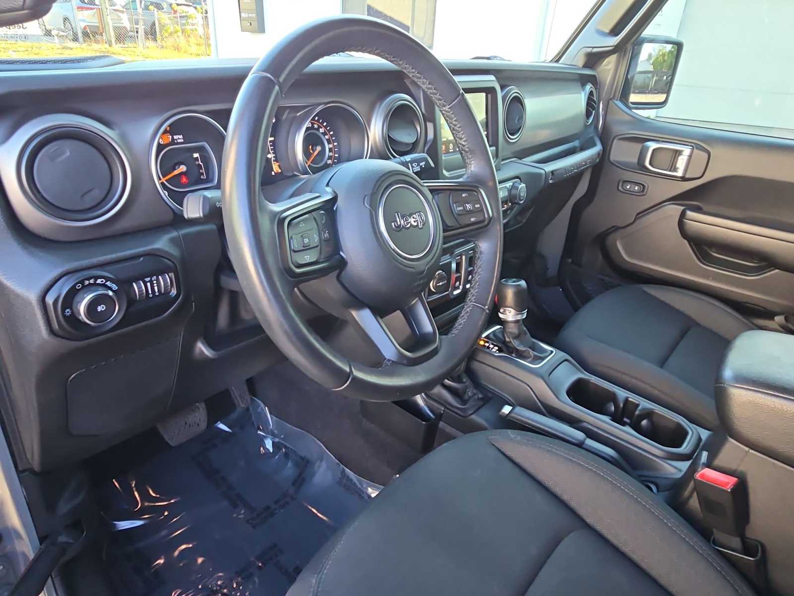 Thumbnail: 2020 Jeep Wrangler - 10