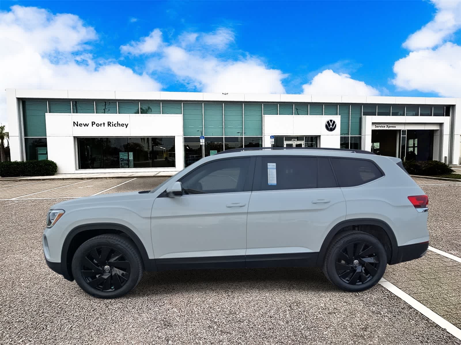 Thumbnail: 2026 Volkswagen Atlas - 5