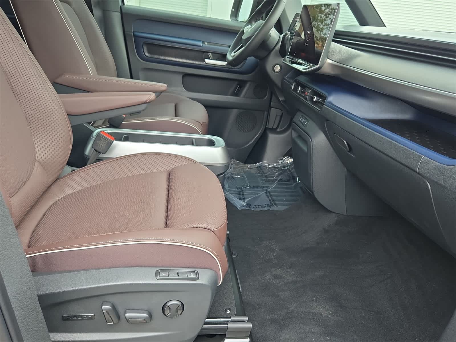 Thumbnail: 2025 Volkswagen ID.Buzz - 22