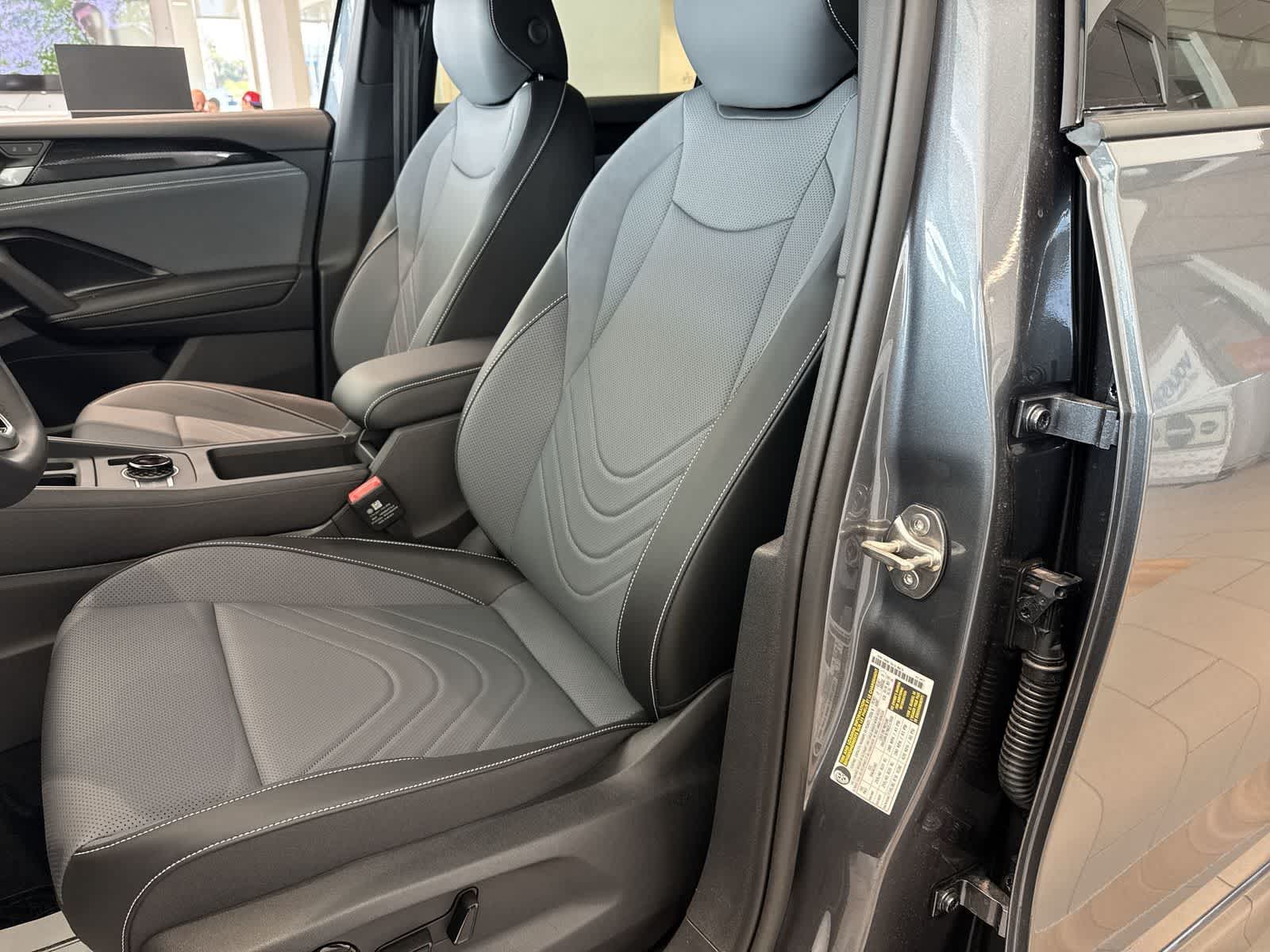 Thumbnail: 2026 Volkswagen Tiguan - 3