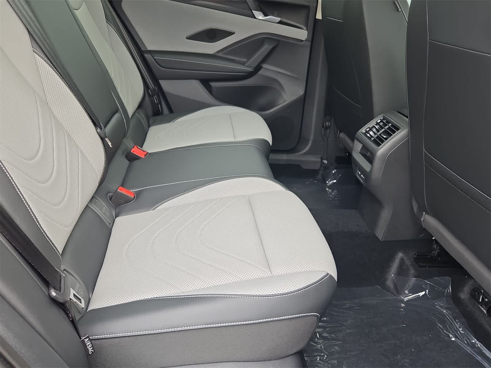 Thumbnail: 2025 Volkswagen Tiguan - 22