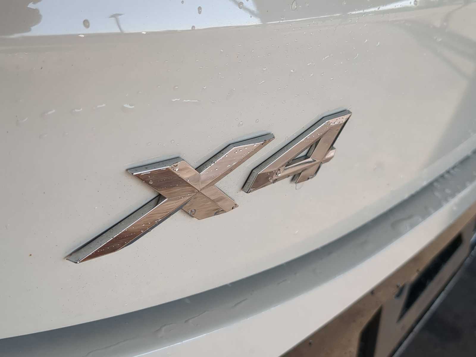 Thumbnail: 2022 BMW X4 - 12