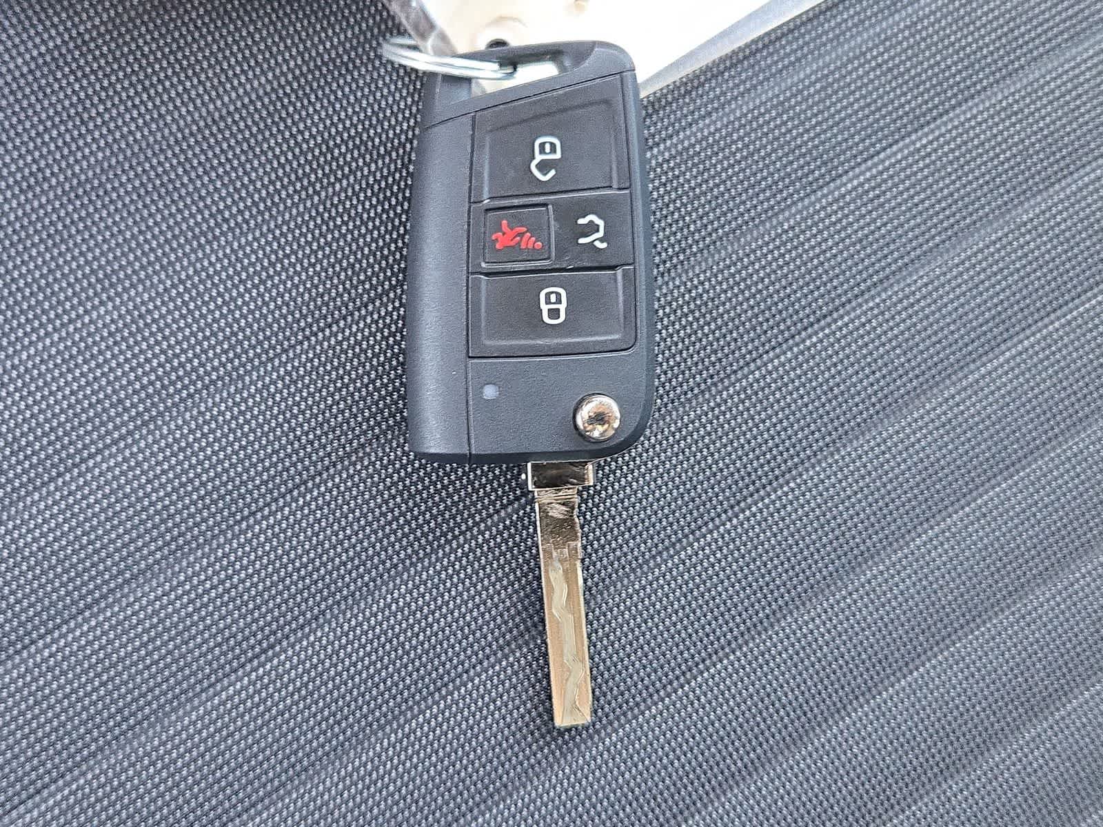 Thumbnail: 2026 Volkswagen Jetta - 32