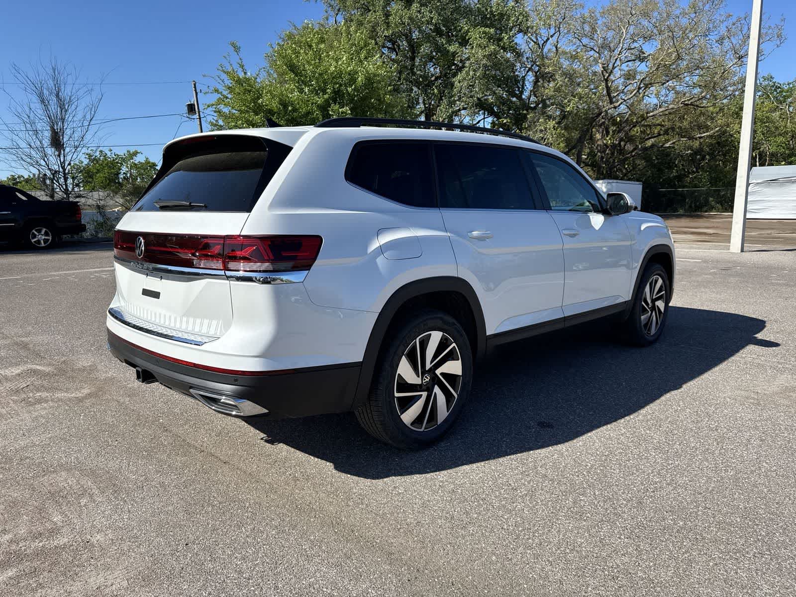 Thumbnail: 2026 Volkswagen Atlas - 6