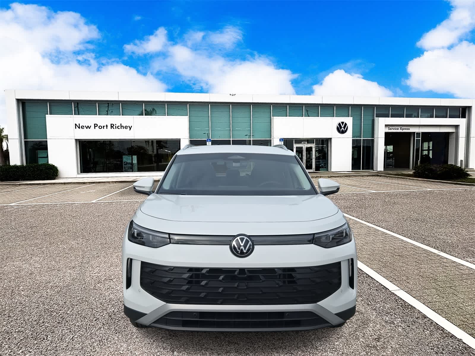 Thumbnail: 2025 Volkswagen Tiguan - 3