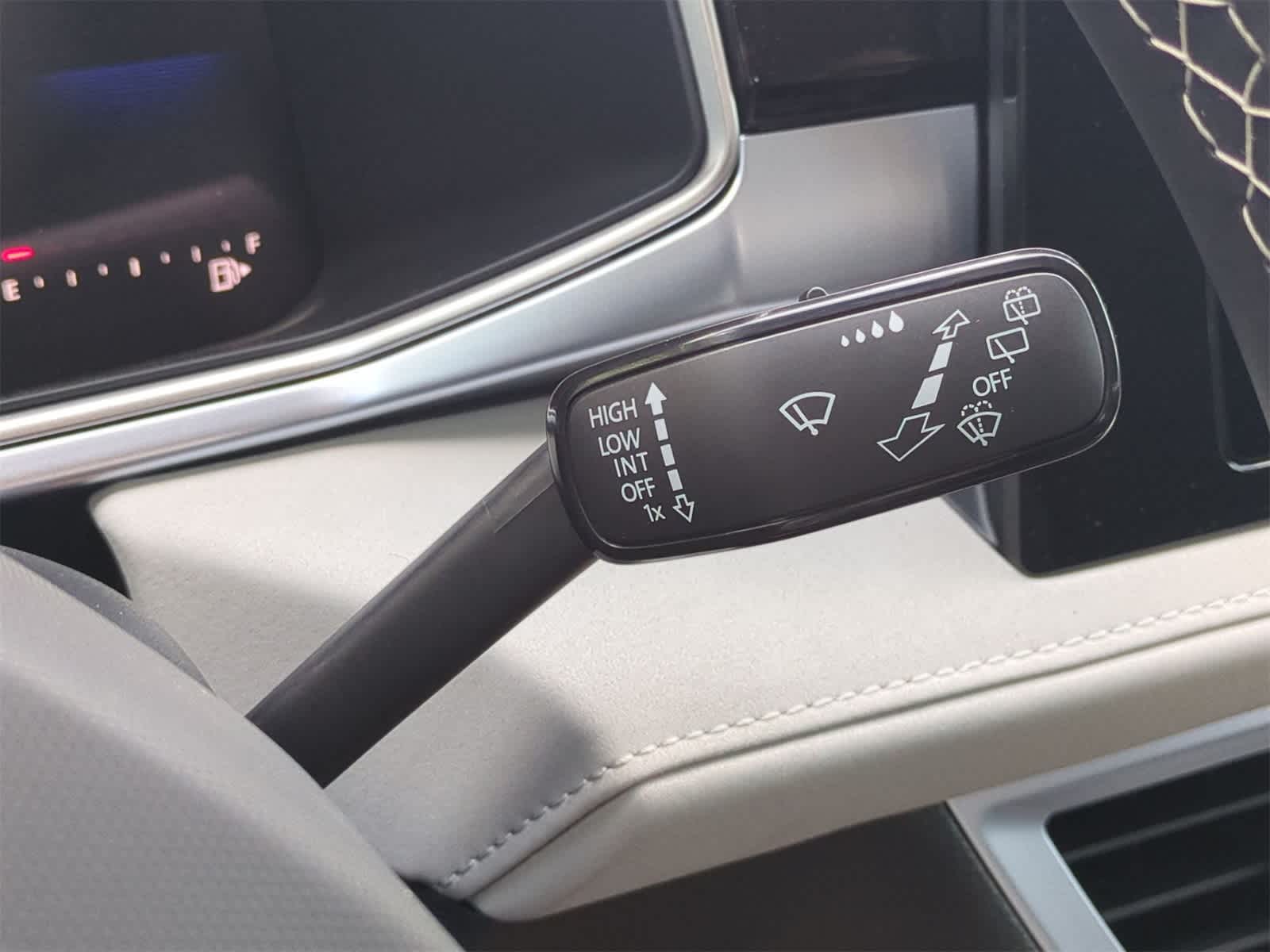 Thumbnail: 2025 Volkswagen Taos - 26