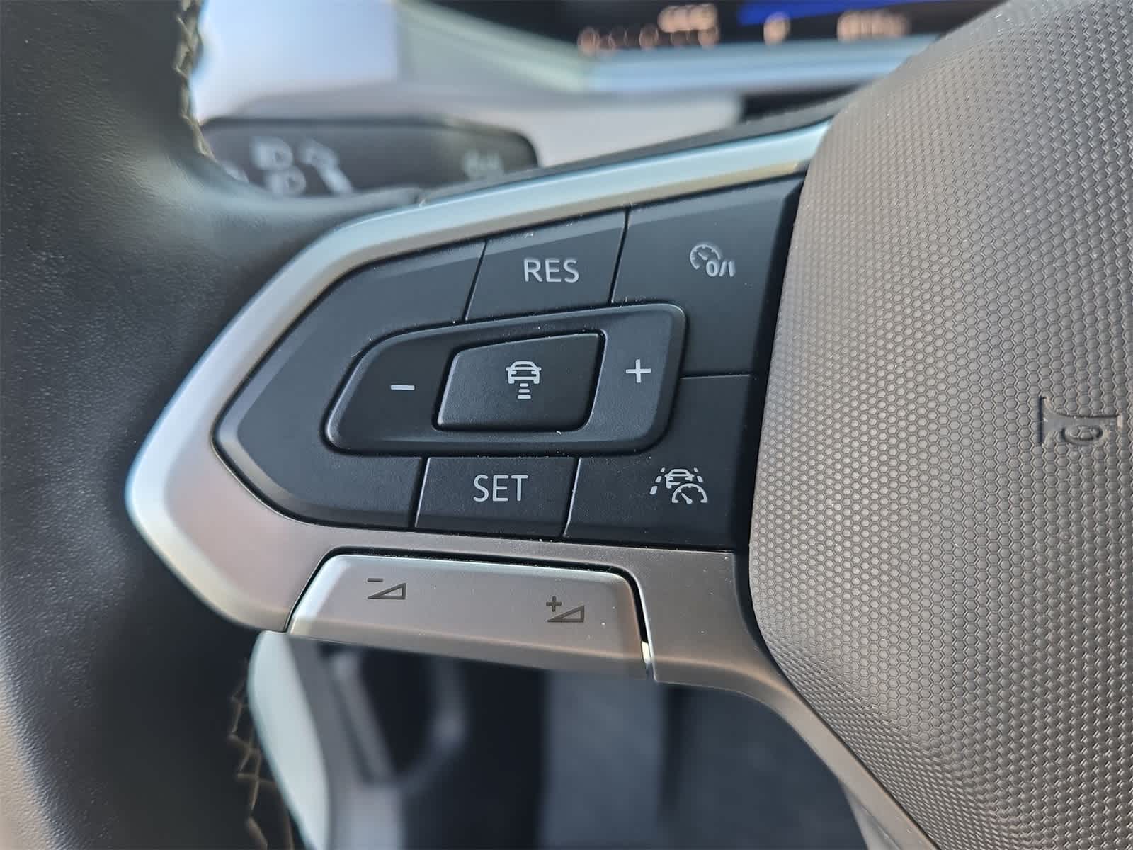 Thumbnail: 2025 Volkswagen Taos - 21