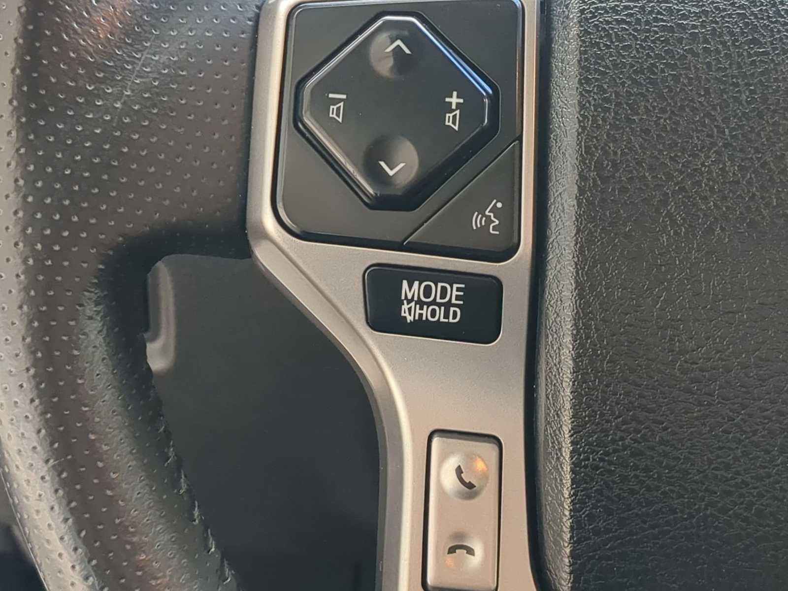 Thumbnail: 2022 Toyota 4Runner - 23