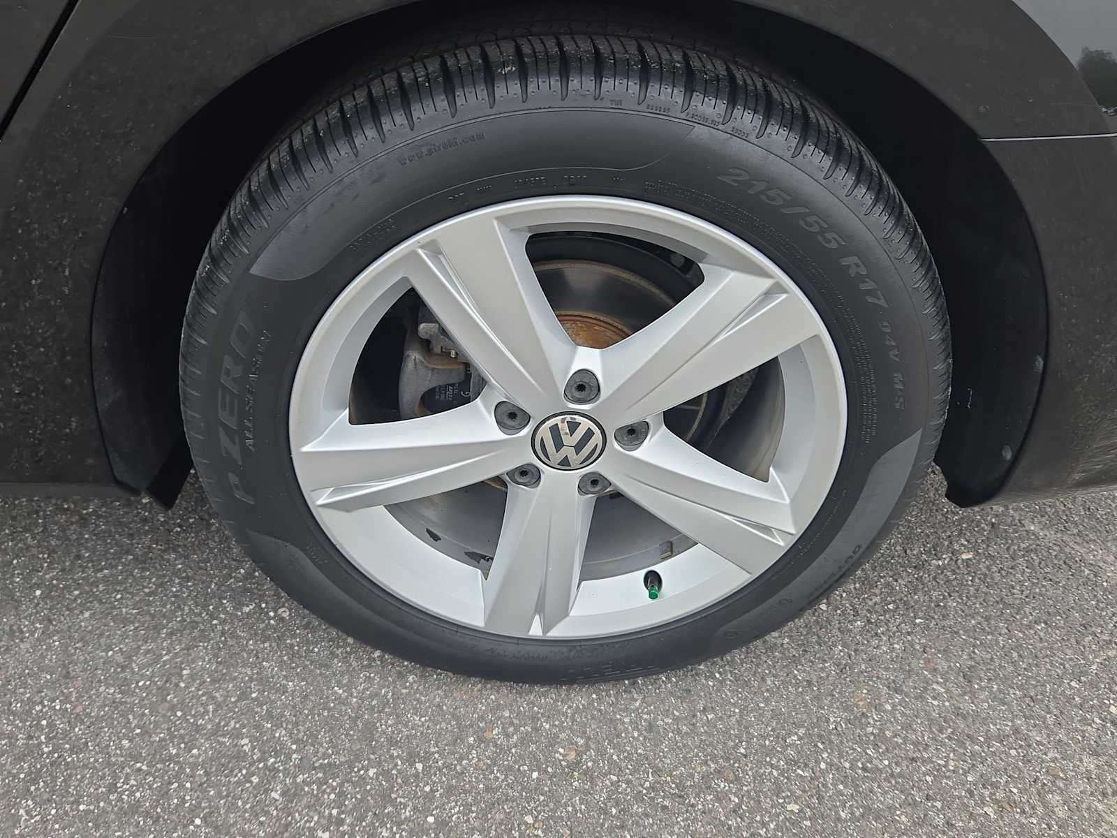 Thumbnail: 2015 Volkswagen Passat - 14