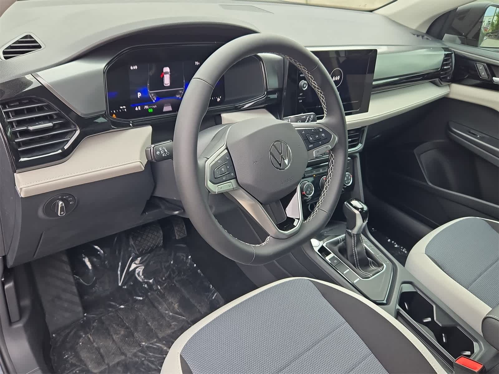 Thumbnail: 2025 Volkswagen Taos - 10