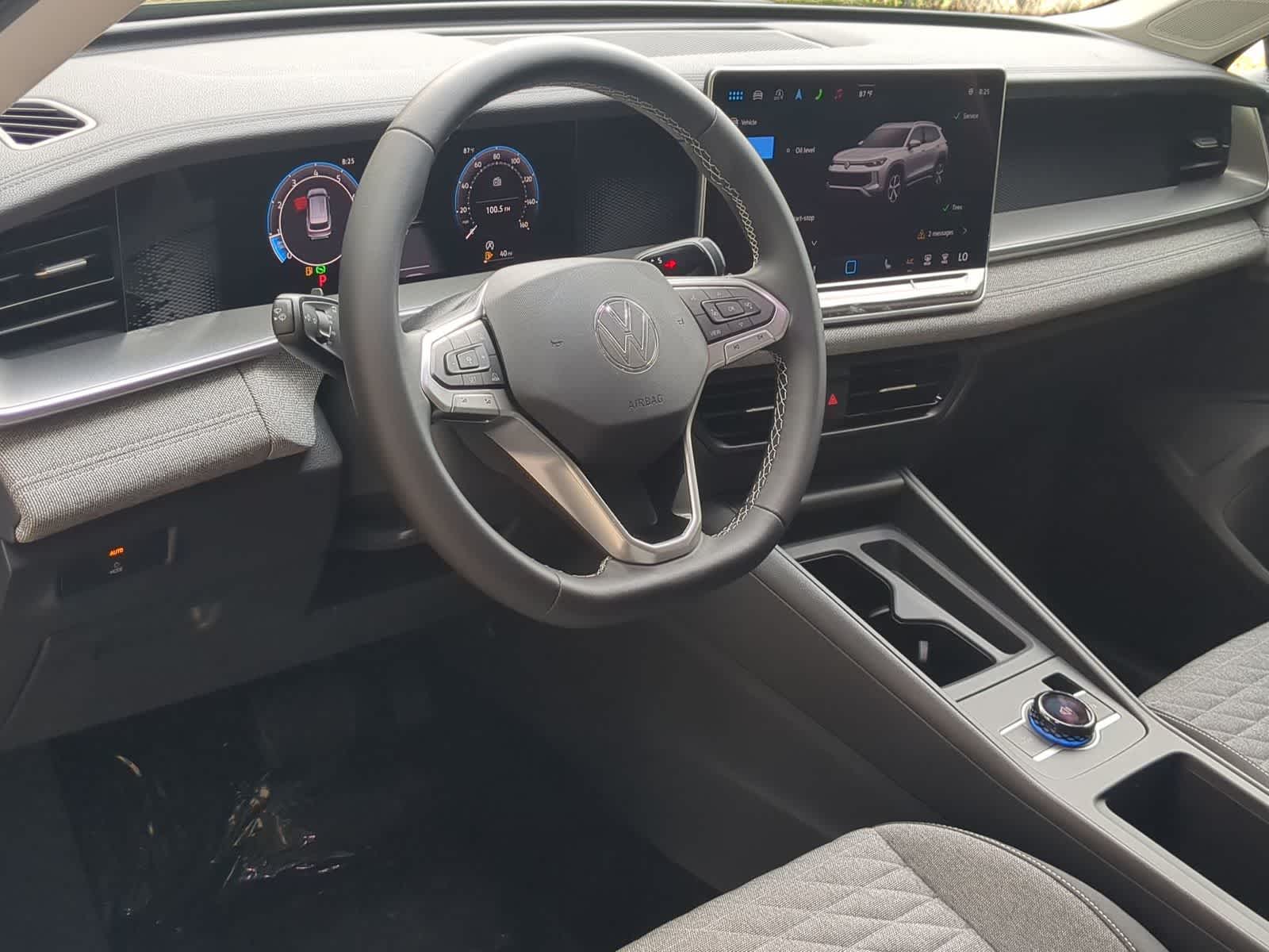 Thumbnail: 2025 Volkswagen Tiguan - 10