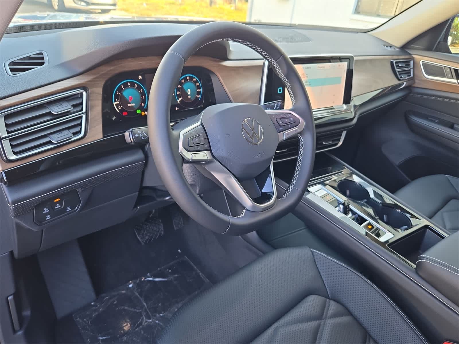 Thumbnail: 2026 Volkswagen Atlas - 10