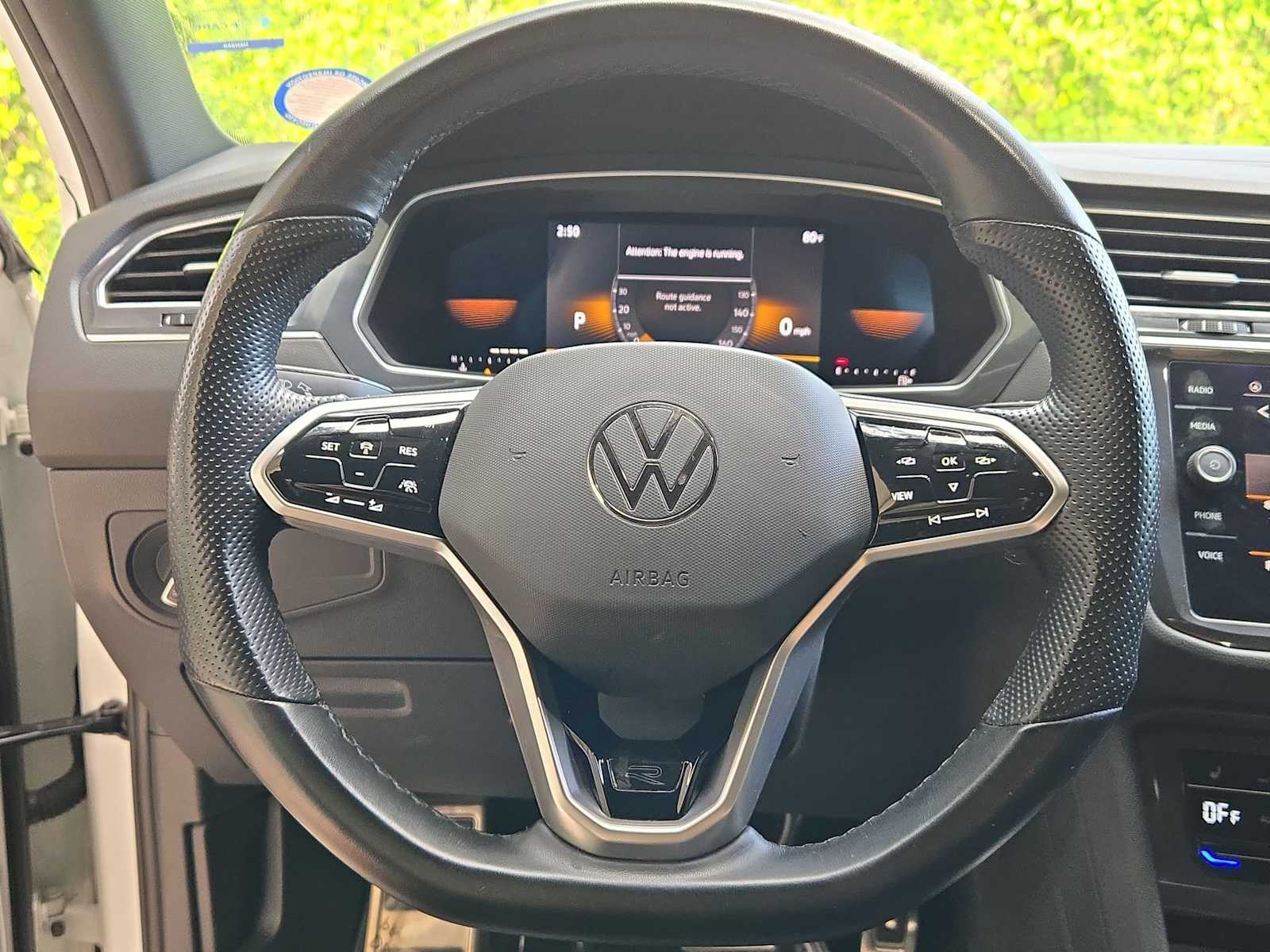 Thumbnail: 2022 Volkswagen Tiguan - 23