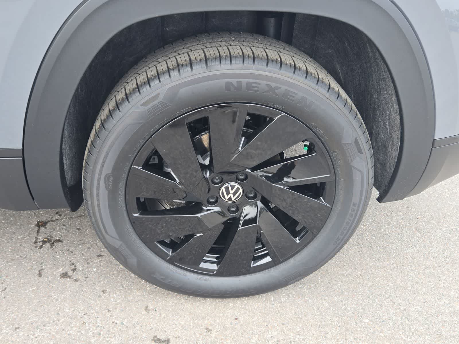 Thumbnail: 2026 Volkswagen Atlas - 14