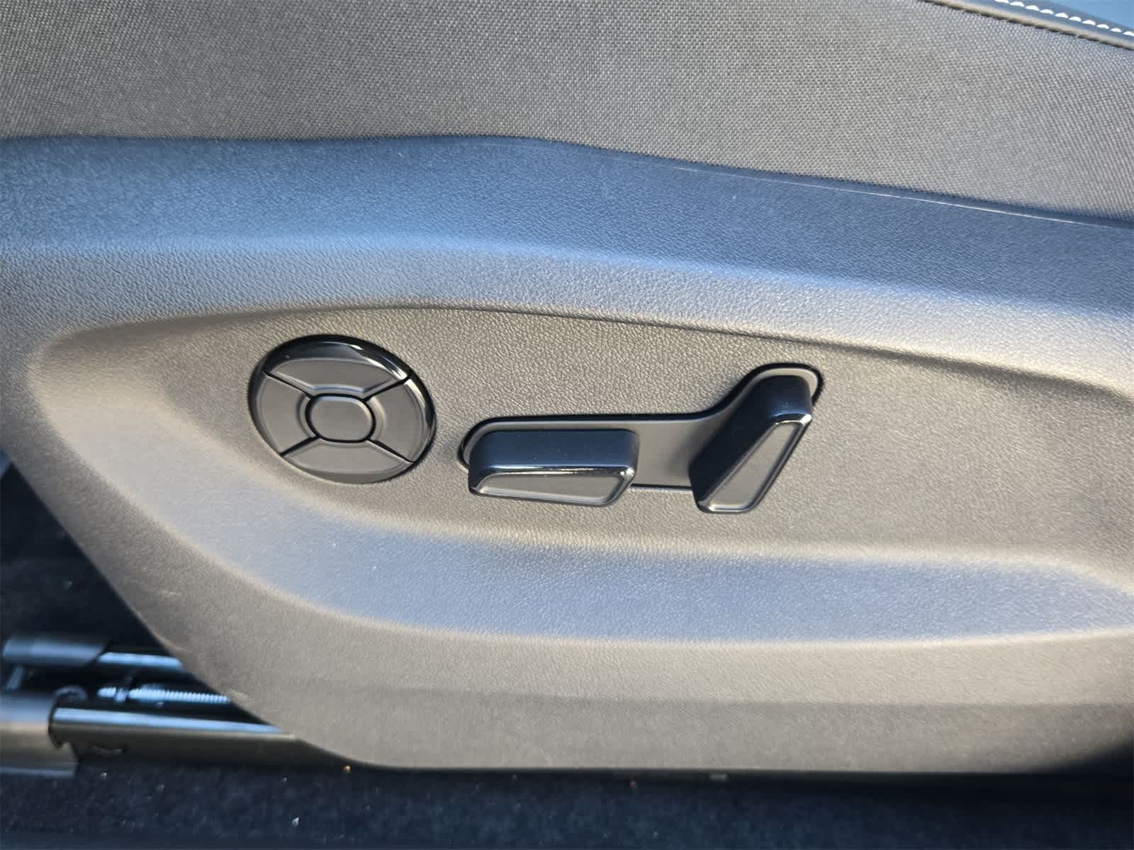 Thumbnail: 2026 Volkswagen Tiguan - 18