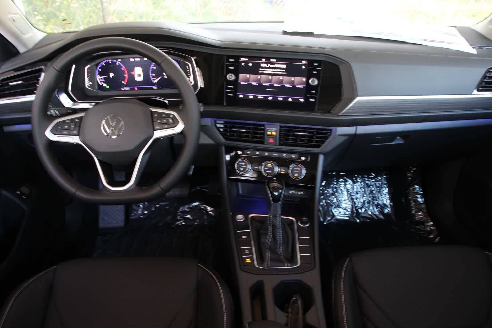 Thumbnail: 2024 Volkswagen Jetta - 14