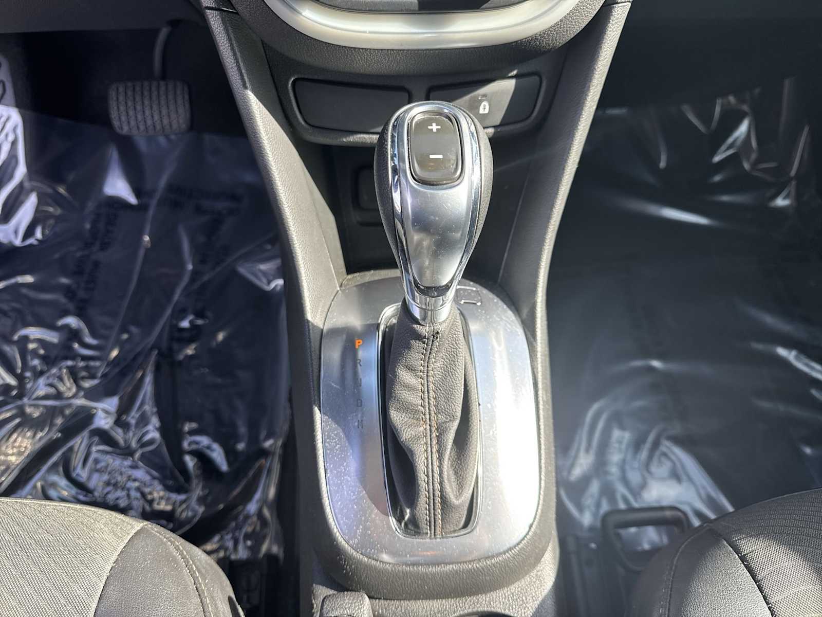 Thumbnail: 2014 Buick Encore - 25