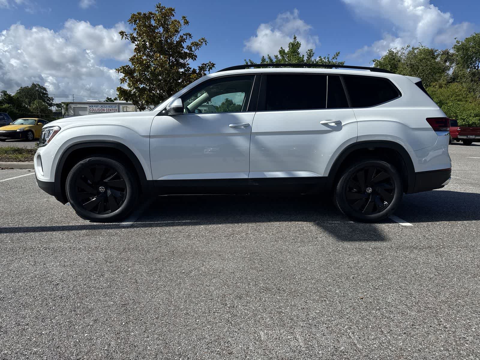 Thumbnail: 2026 Volkswagen Atlas - 3