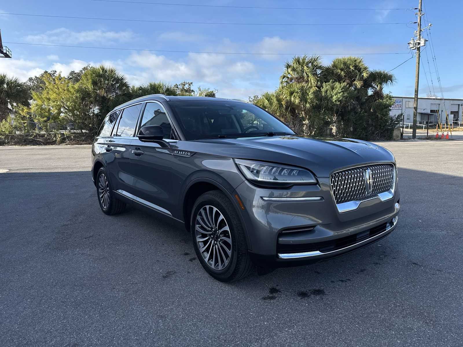 Thumbnail: 2023 Lincoln Aviator - 8