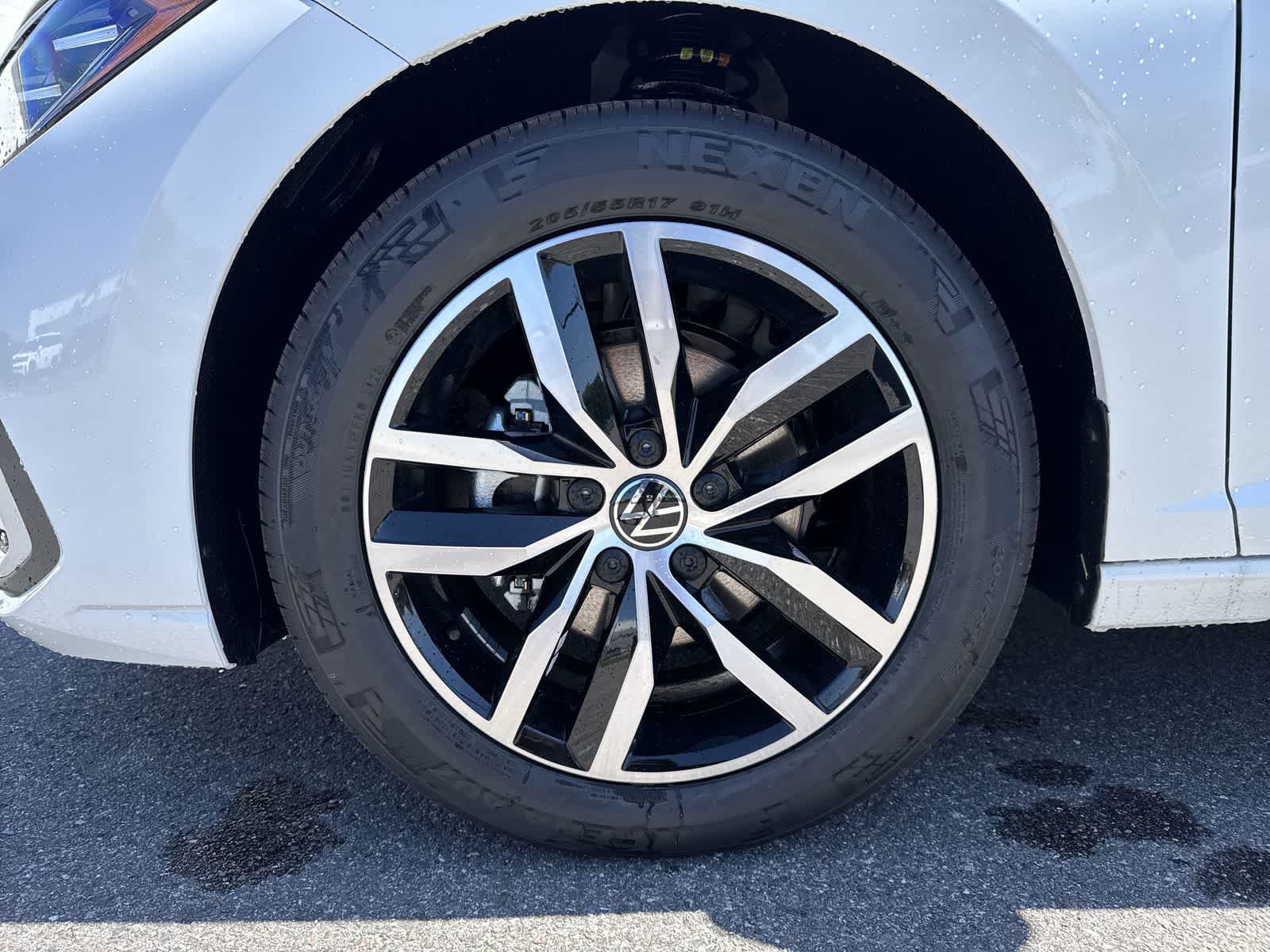 Thumbnail: 2026 Volkswagen Jetta - 12