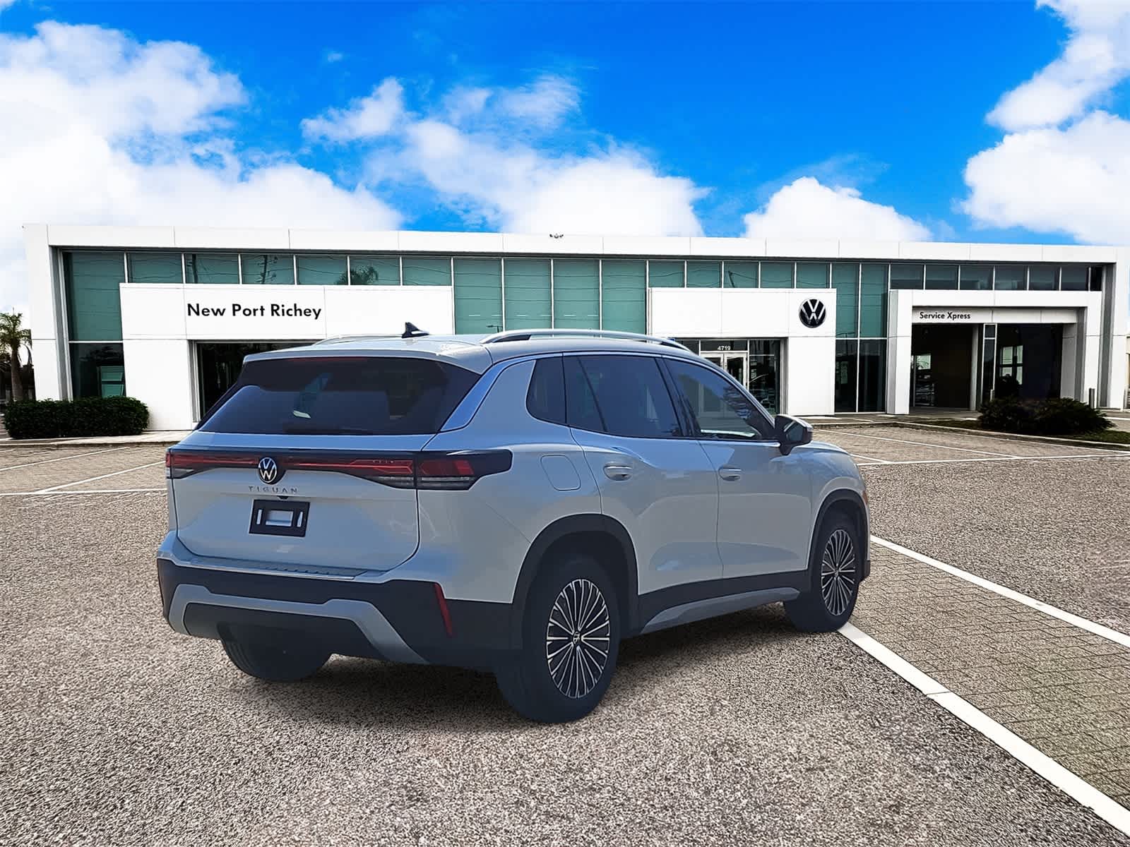 Thumbnail: 2026 Volkswagen Tiguan - 8