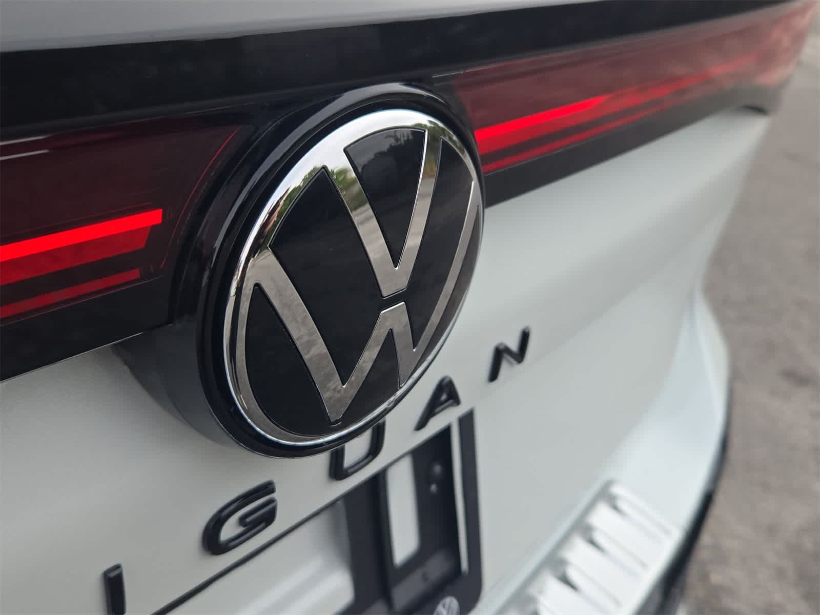 Thumbnail: 2026 Volkswagen Tiguan - 12