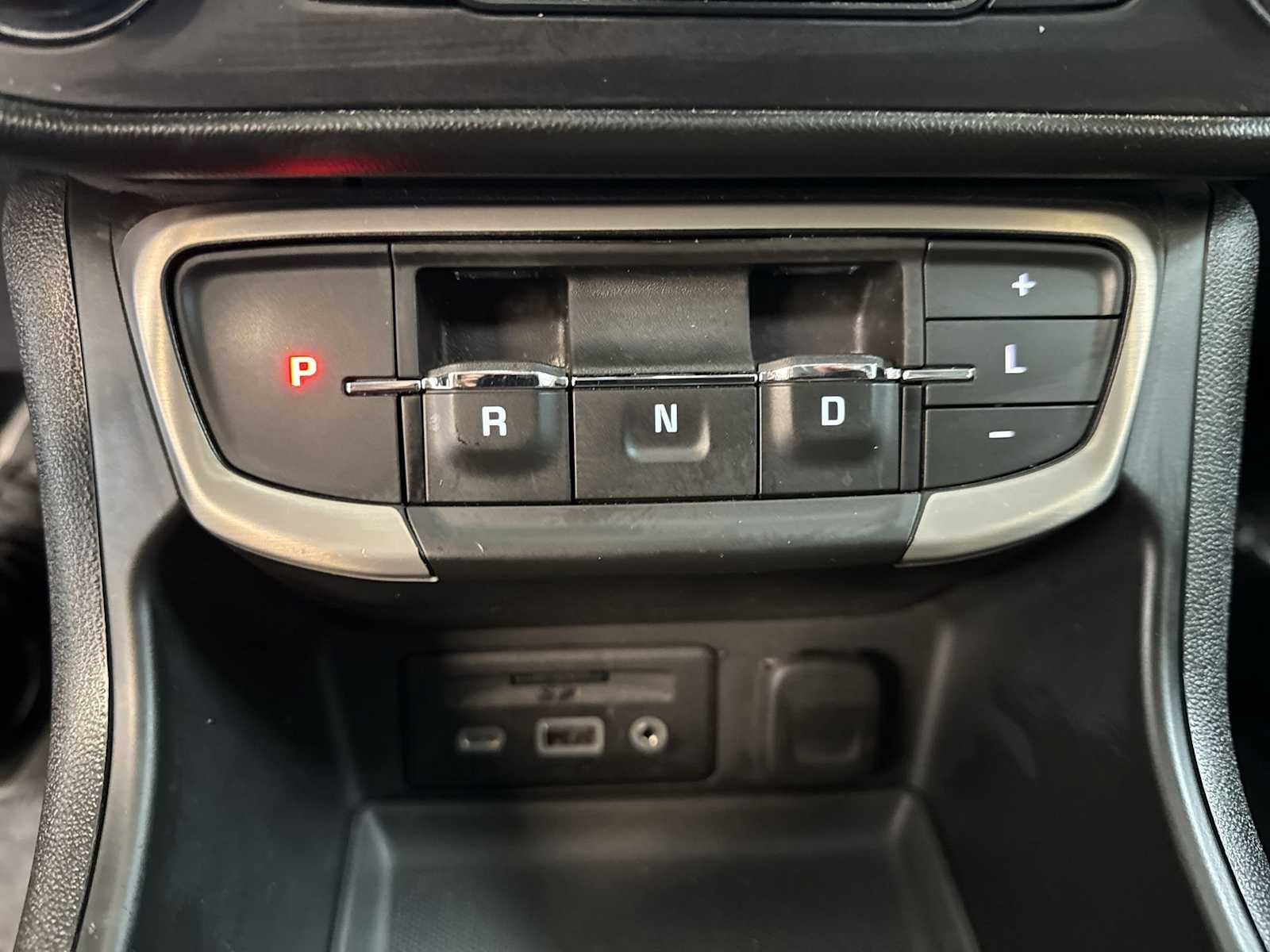 Thumbnail: 2022 GMC Terrain - 32