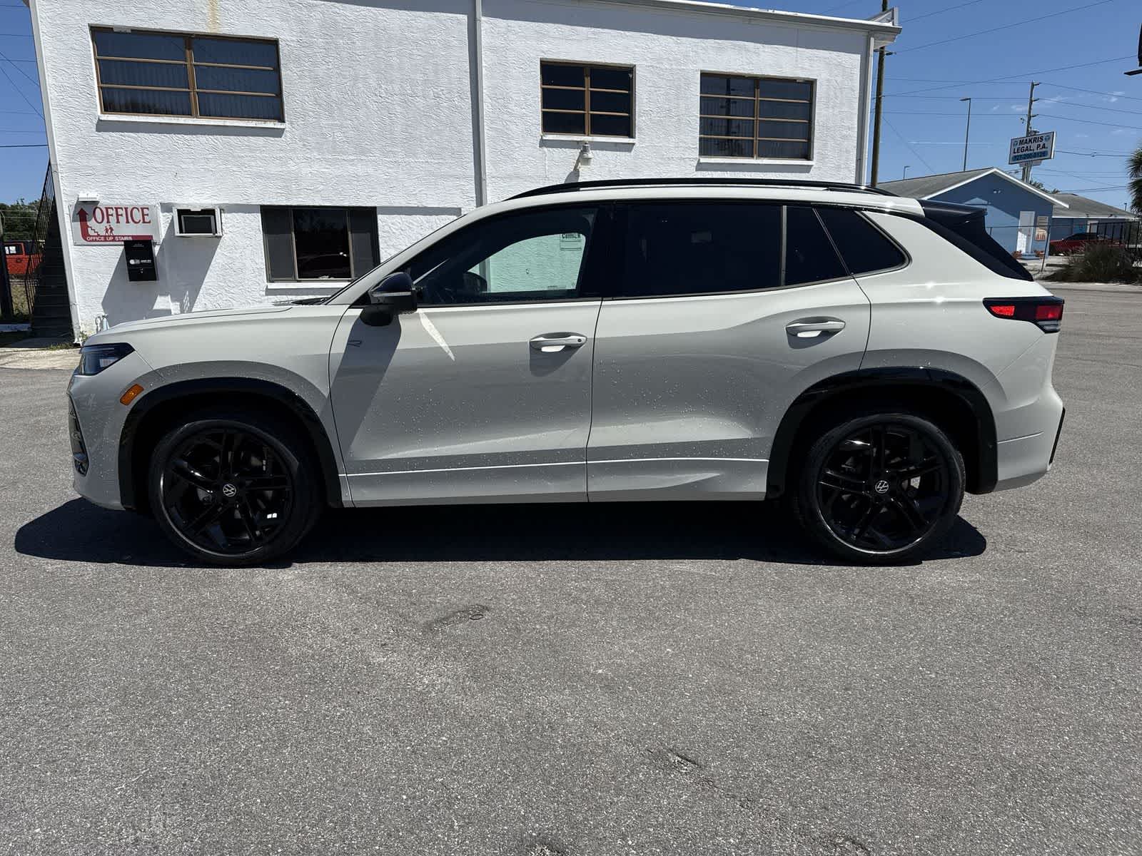 Thumbnail: 2026 Volkswagen Tiguan - 3