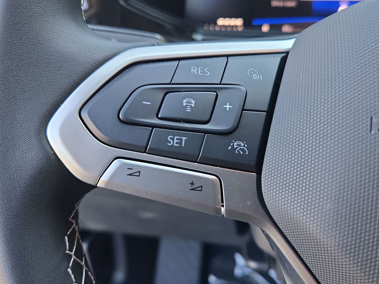 Thumbnail: 2025 Volkswagen Taos - 23