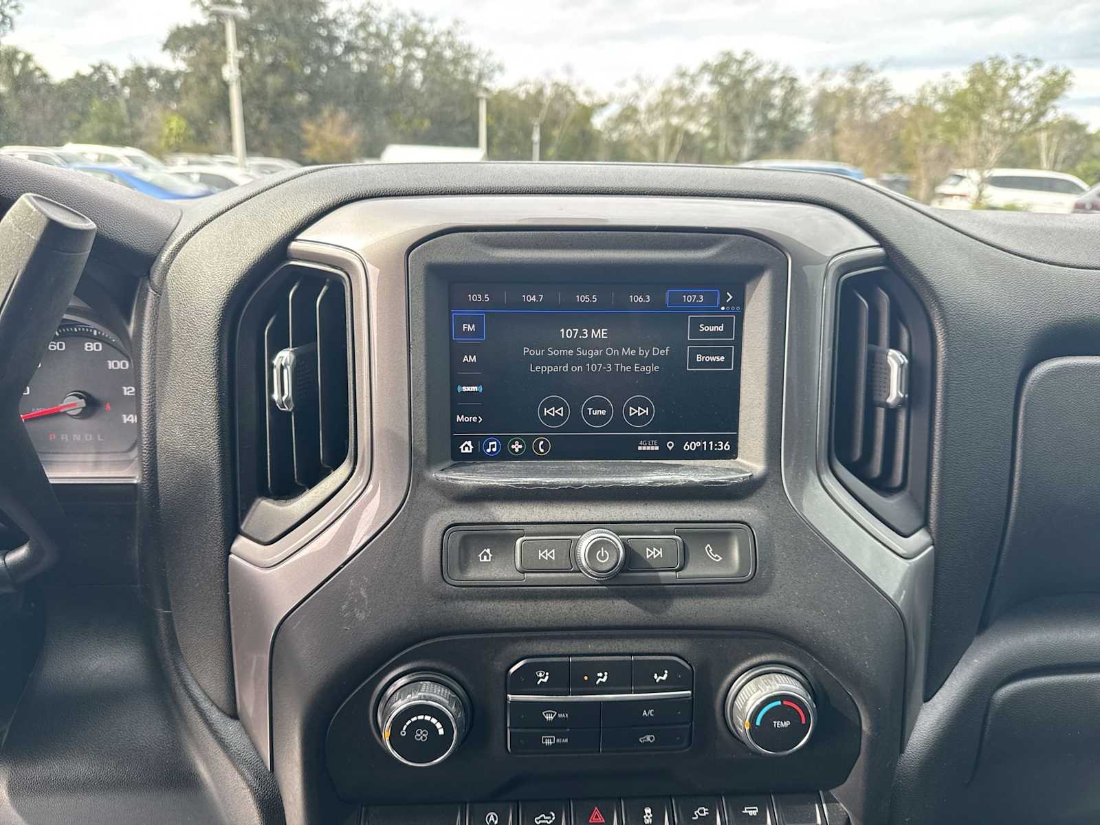 Thumbnail: 2020 Chevrolet Silverado 1500 - 23