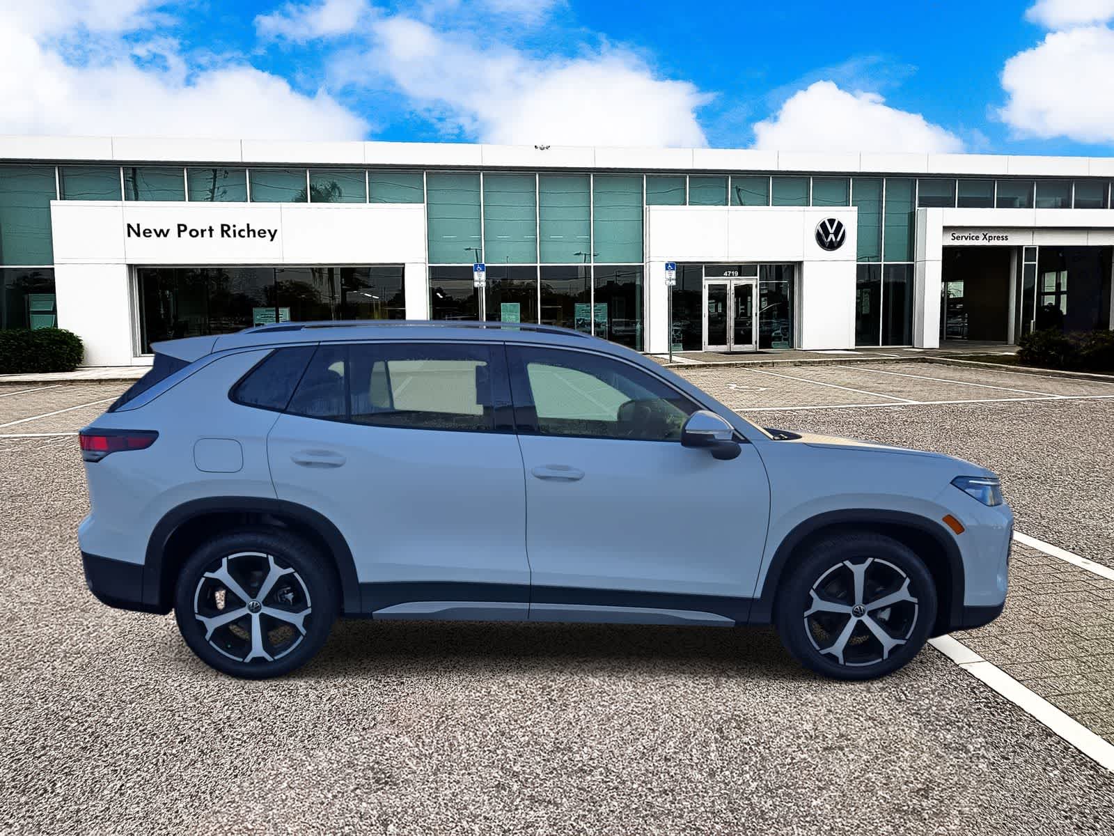 Thumbnail: 2026 Volkswagen Tiguan - 9