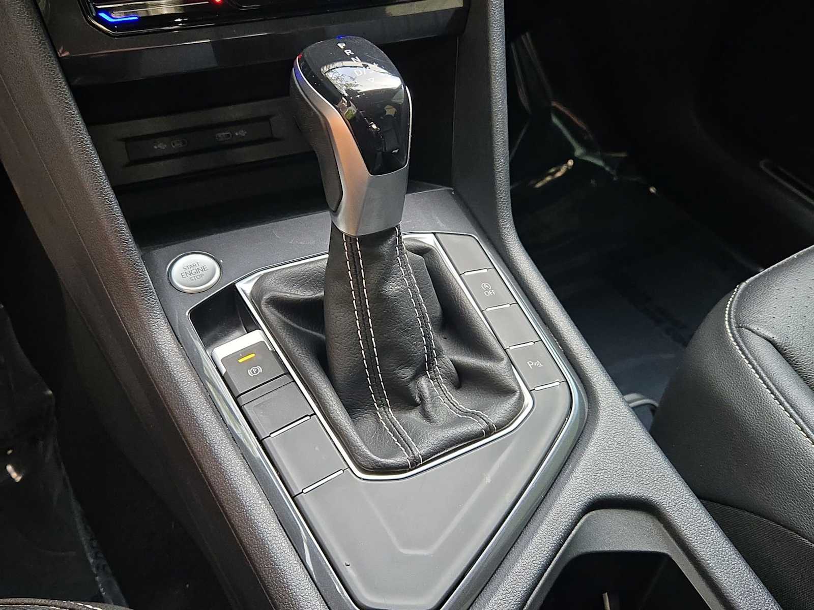 Thumbnail: 2022 Volkswagen Tiguan - 32