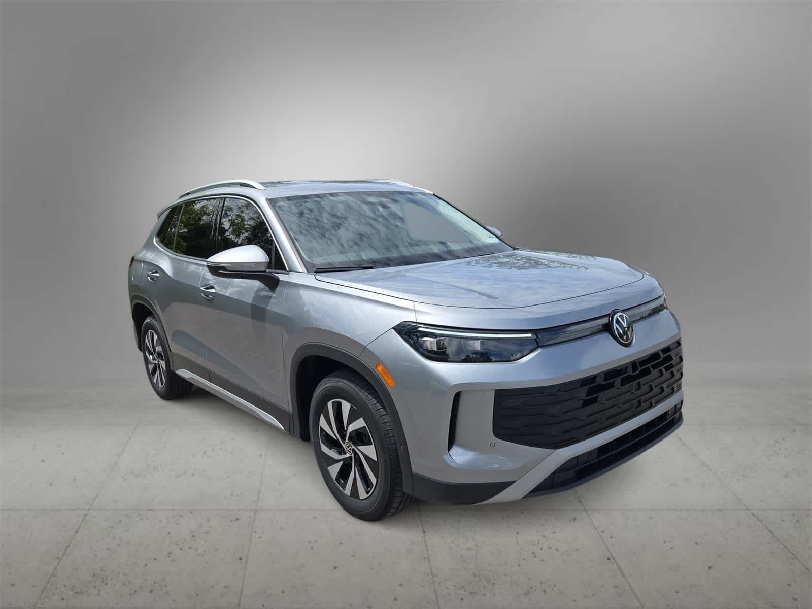 Thumbnail: 2025 Volkswagen Tiguan - 2