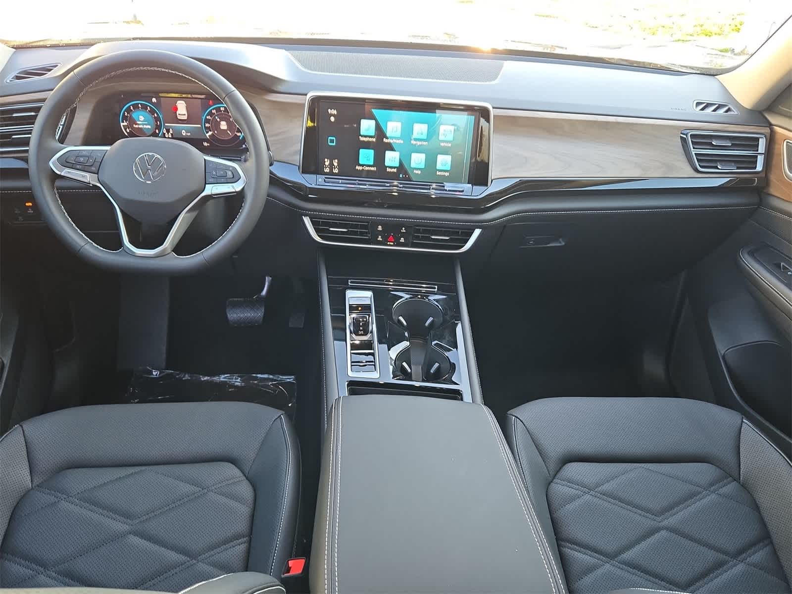 Thumbnail: 2026 Volkswagen Atlas - 16