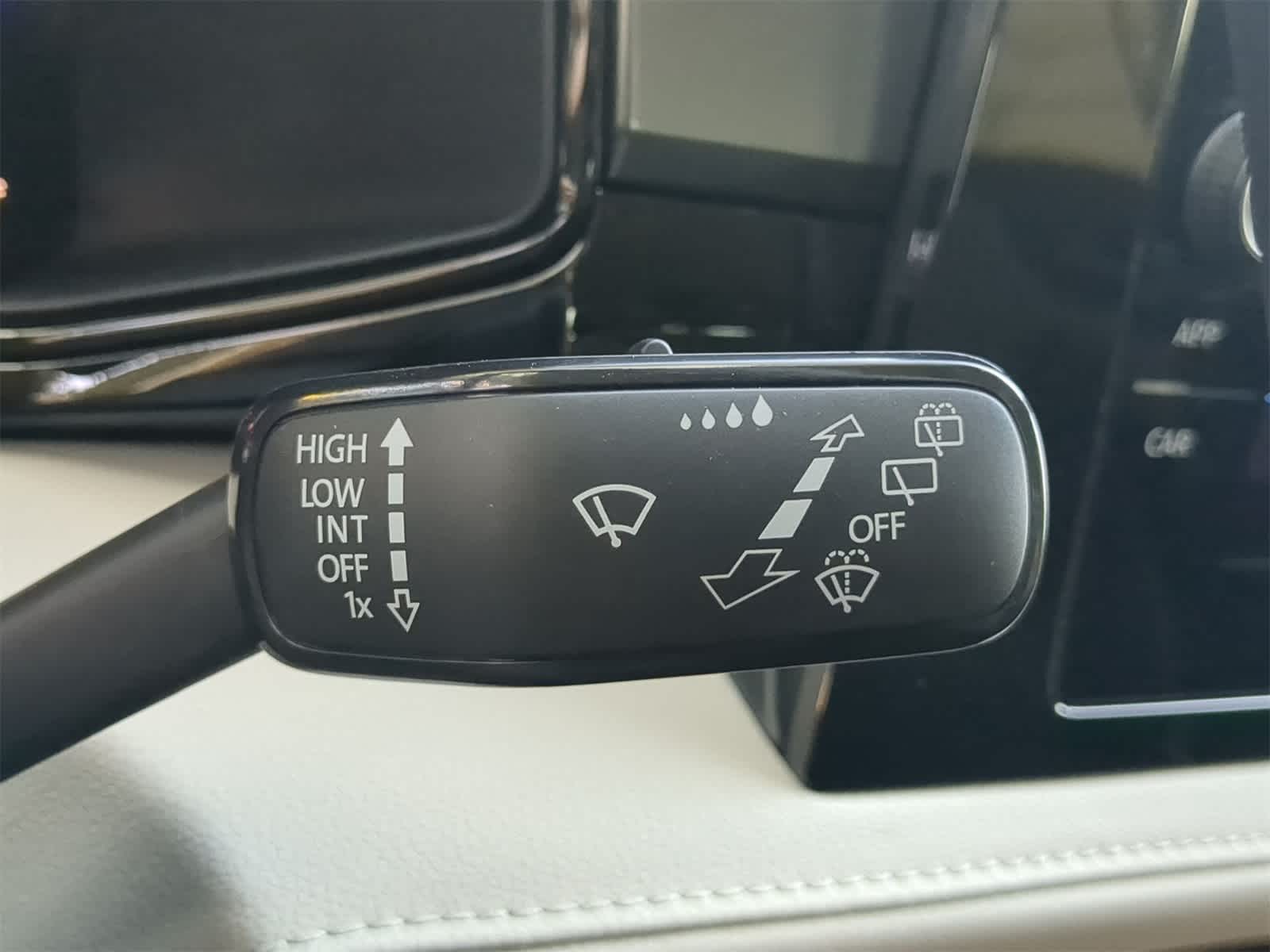 Thumbnail: 2025 Volkswagen Taos - 23