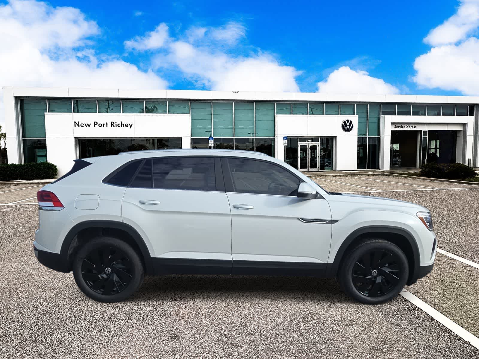 Thumbnail: 2026 Volkswagen Atlas - 9